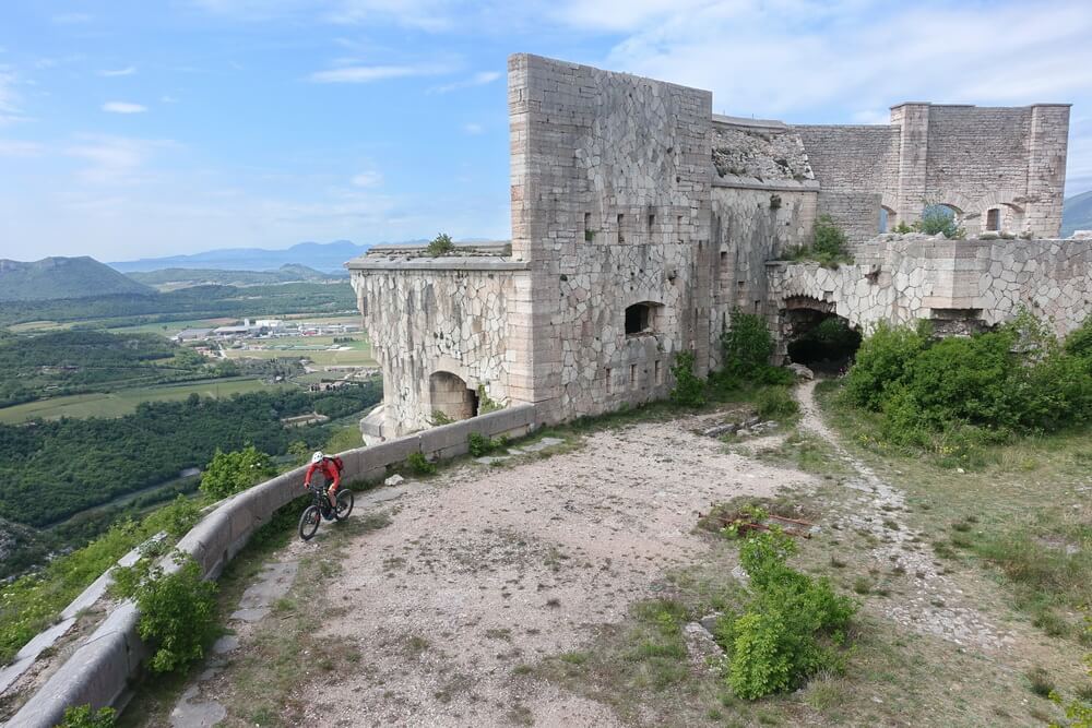 Blick vom Forte Monte zum Monte Moscal